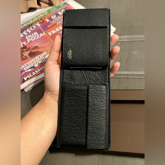 Amity leather coin pocket billfold - Picture 4 of 7